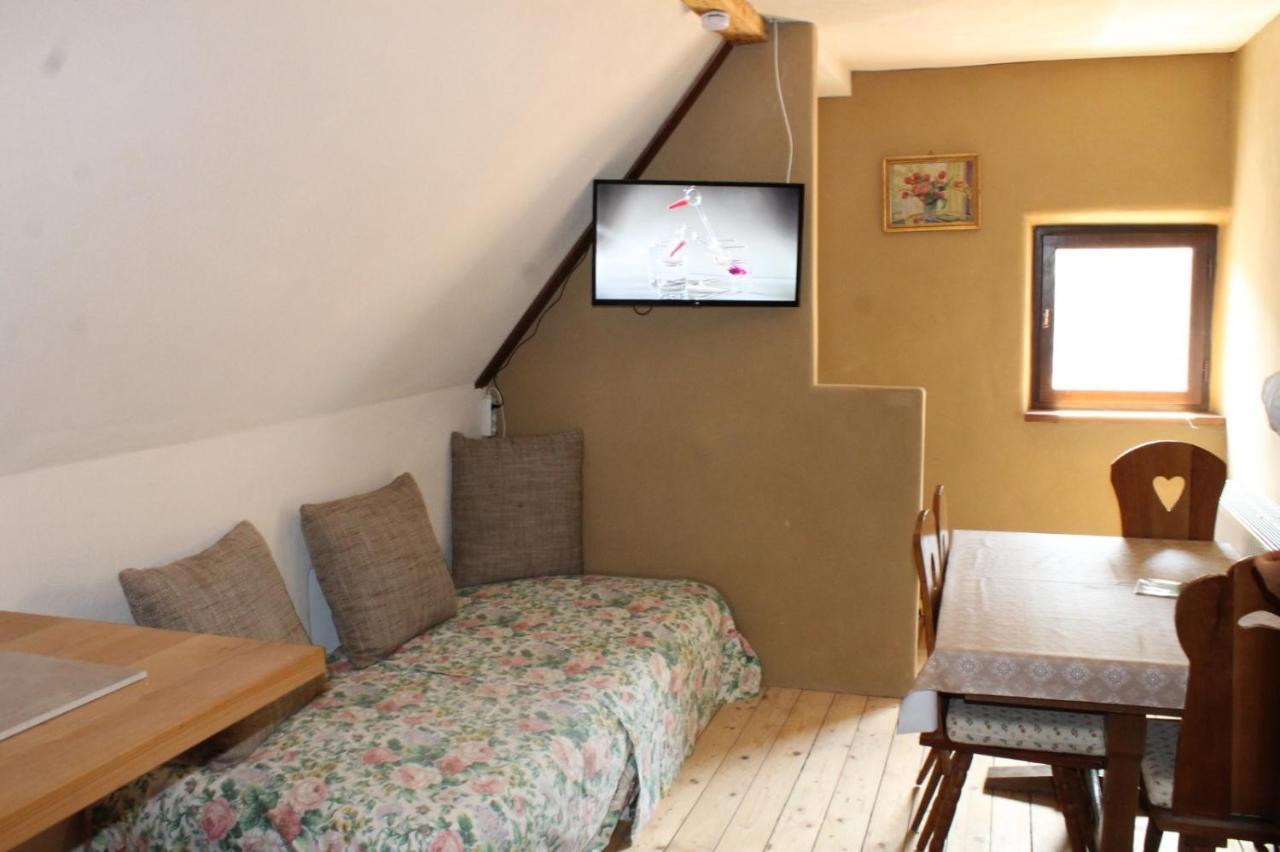 Feriengut Zum Trinkstorch Apartment Leinsweiler Exterior foto